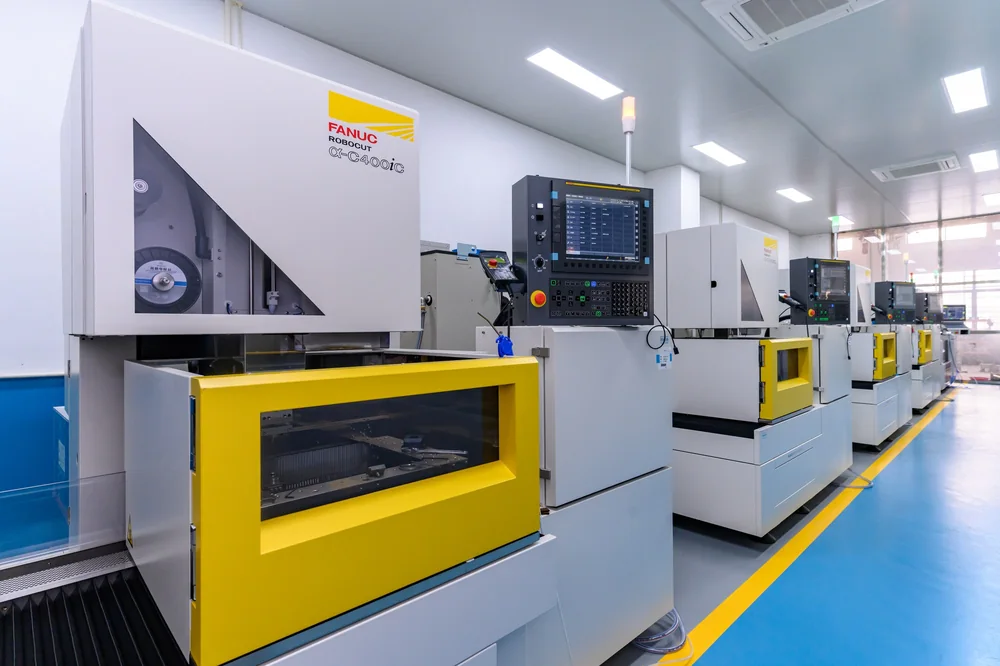 Precision mold manufacturing at Boerjing